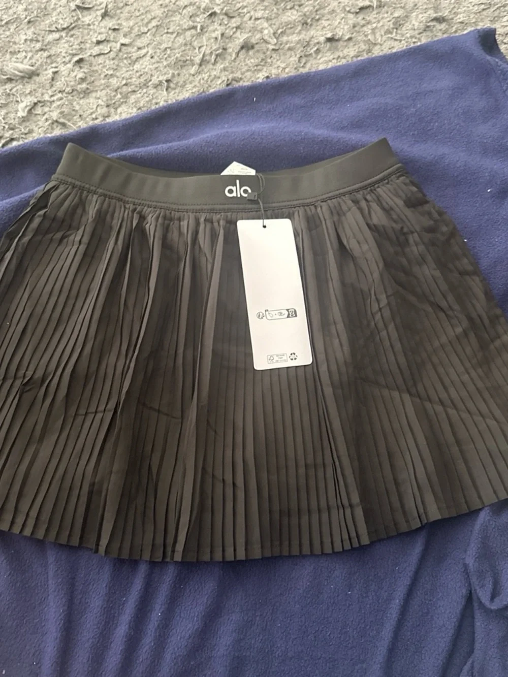 ALO Yoga Black Pleated Mini Skirt